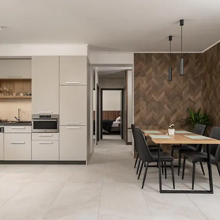 Balaton Flow 公寓式酒店 4*