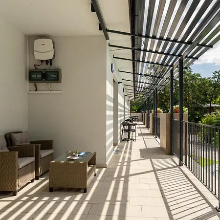 Balaton Flow 公寓式酒店 Fonyód